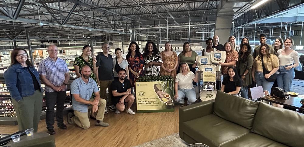 California avocado grower Michael Craviotto, Raley’s communication team and CAC’s Terry Splane and Lori Small joined hyperlocal Sacramento-based influencers at Raley’s California Avocado Month Influencer Event.