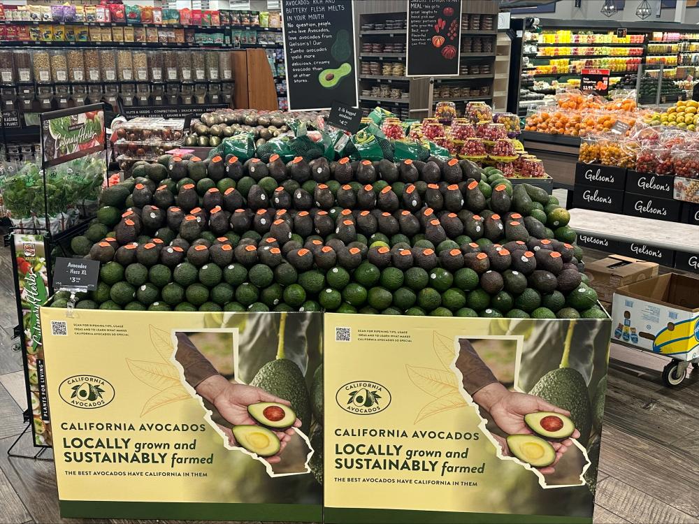 This display featured cross-promotional items plus bulk and bagged avocados. 