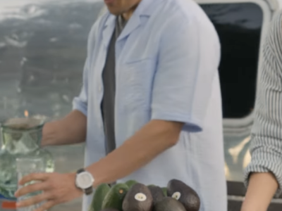 Raley's showcased California avocados with lifestyle video content on a cross-platform campaign, supporting California growers during peak summer season.